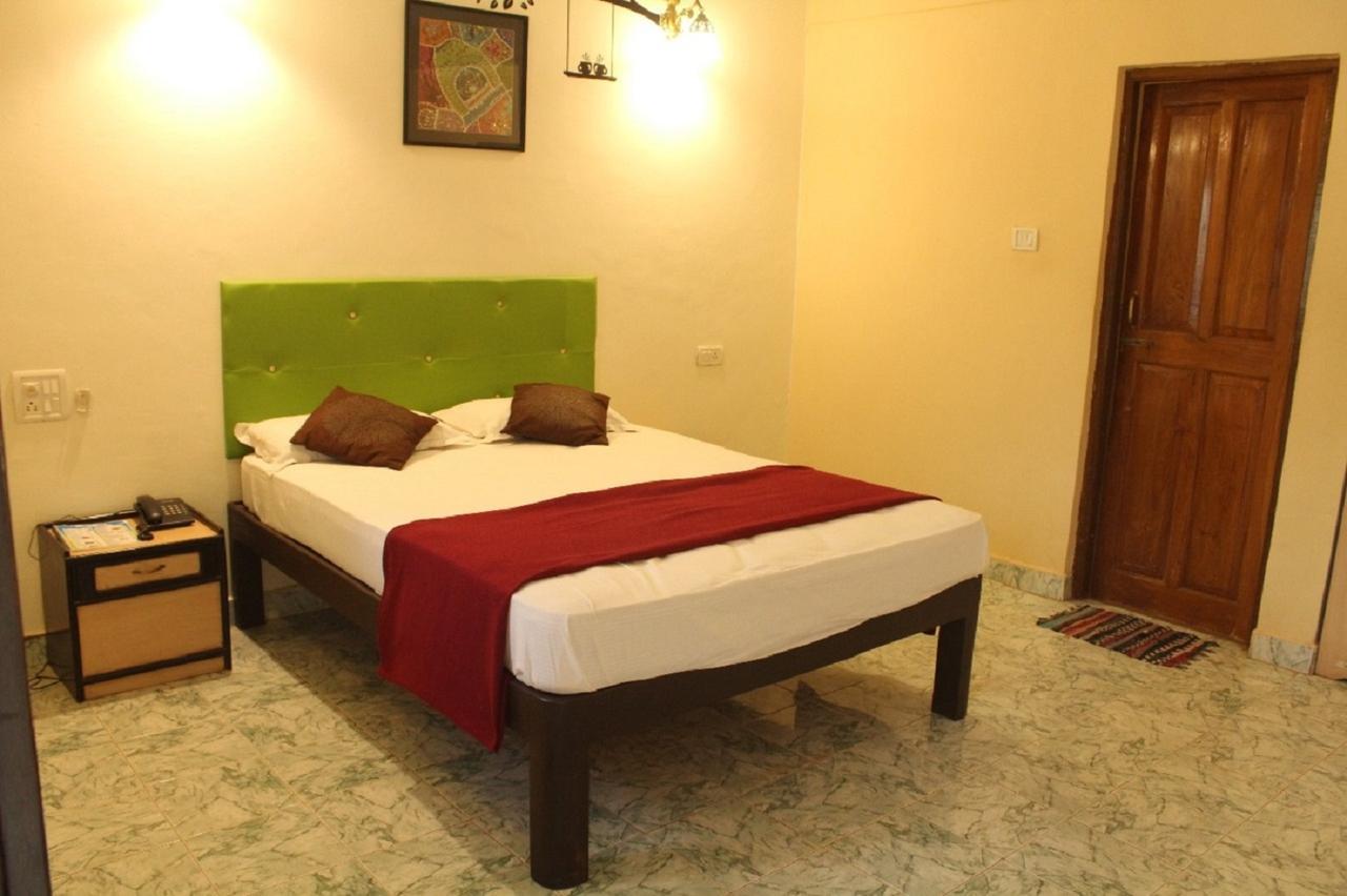 Dona Julia Beach Resort Calangute Buitenkant foto