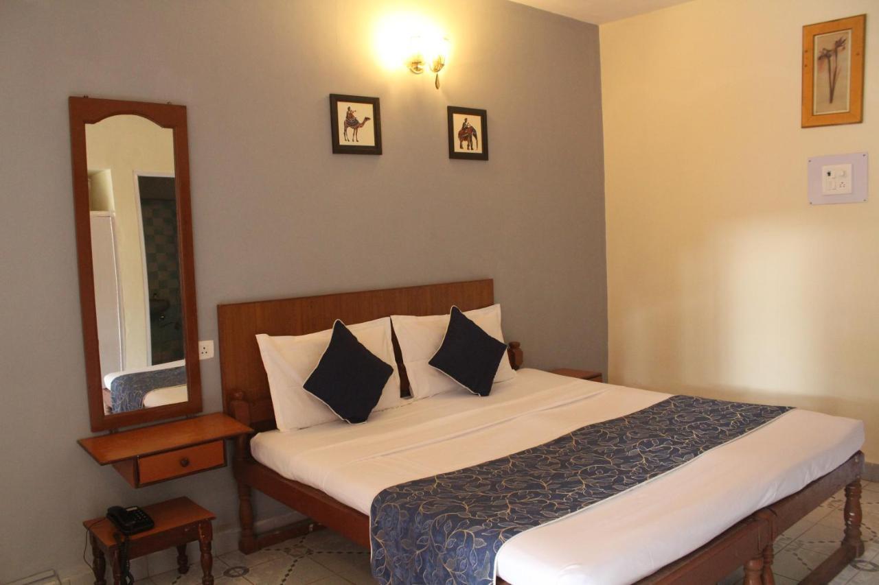 Dona Julia Beach Resort Calangute Buitenkant foto